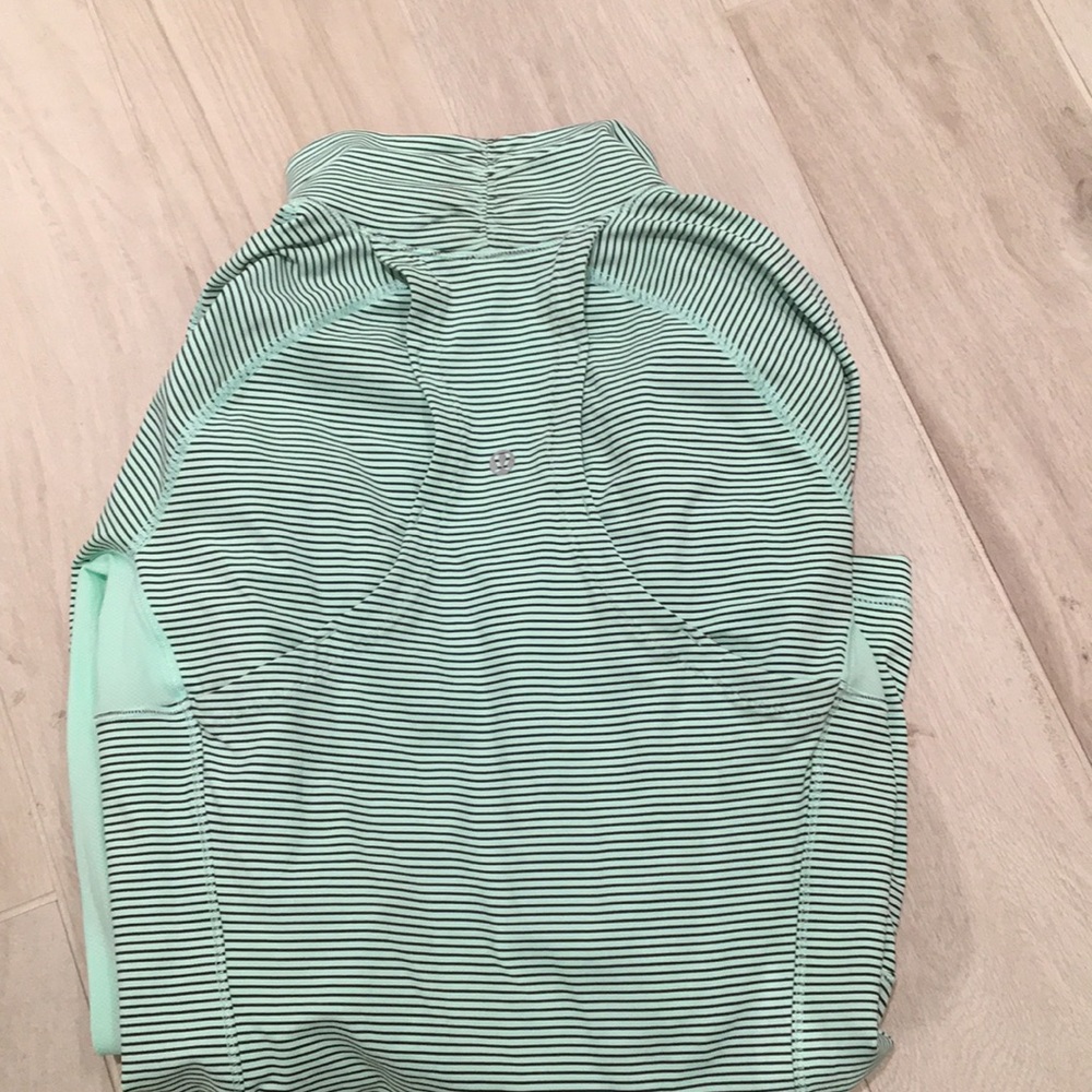 Lululemon pullover running jacket - Picture 4 of 5